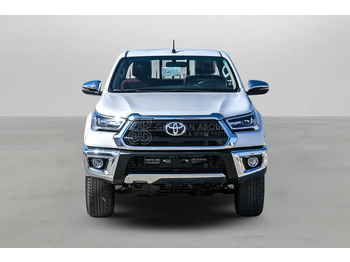 Pickup truck, Combi van Toyota Hilux  4X4 Double Cabin: picture 2