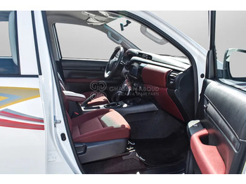 Pickup truck, Combi van Toyota Hilux  4X4 Double Cabin: picture 5