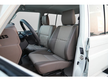 Pickup truck Toyota Land Cruiser Pick Up LC79 4X4 DC: picture 5