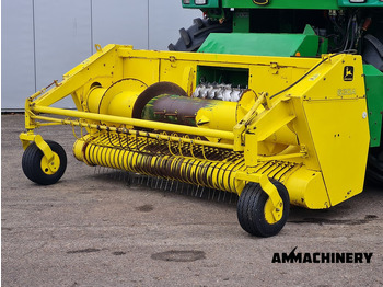 Corn header JOHN DEERE