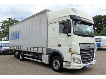 Curtainsider truck DAF XF 530