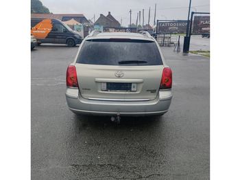 Car Toyota Avensis: picture 5