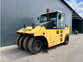 Pneumatic roller BOMAG