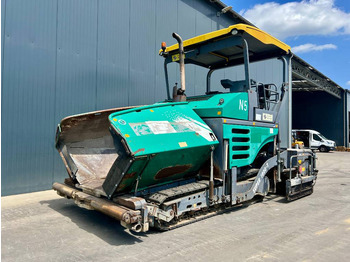 Asphalt paver VÖGELE