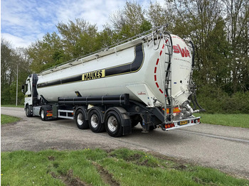 Tank semi-trailer KÄSSBOHRER