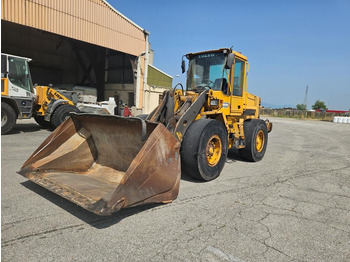 Wheel loader VOLVO L 70 D: picture 2