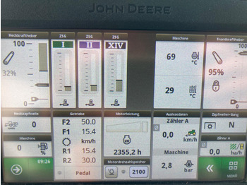 Farm tractor John Deere 6110R: picture 4
