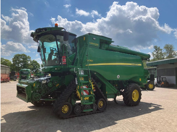 Combine harvester JOHN DEERE T670