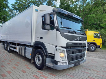 Refrigerator truck Volvo FM 330, 6x2, CARRIER SUPRA 950 U: picture 5