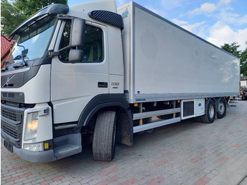Refrigerator truck Volvo FM 330, 6x2, CARRIER SUPRA 950 U: picture 3