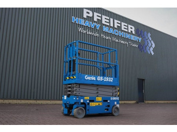 Scissor lift GENIE