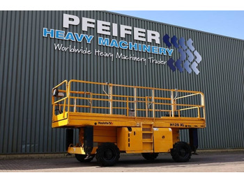 Scissor lift HAULOTTE