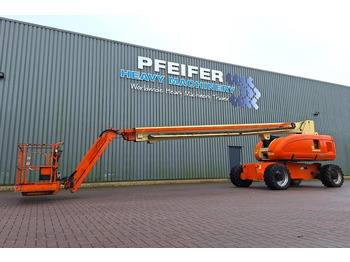 Articulated boom JLG