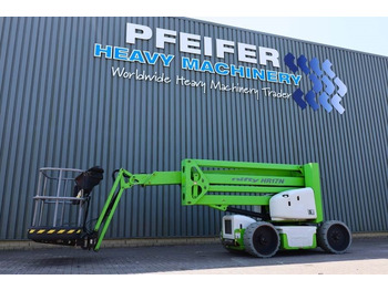 Articulated boom NIFTYLIFT