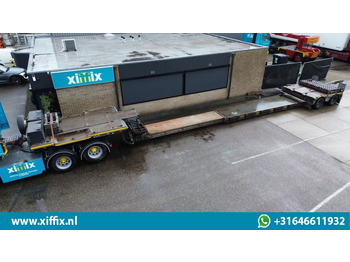 Low loader semi-trailer