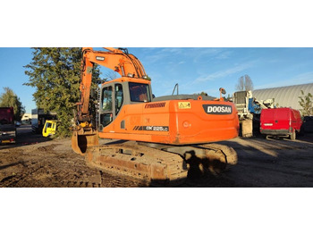 Crawler excavator Doosan 225 LC: picture 2