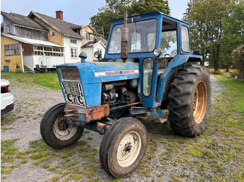 Farm tractor FORD