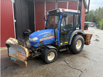 Farm tractor ISEKI