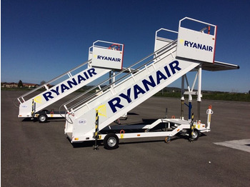 New Passenger stairs AERO-GSE B737 - A320 Towable: picture 3