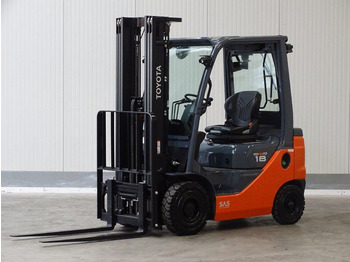 Diesel forklift TOYOTA