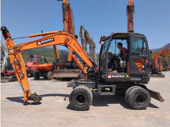 Mini excavator DOOSAN DX55W: picture 2