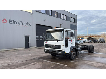 Cab chassis truck VOLVO FL 220