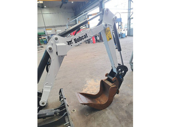 Mini excavator Bobcat E10Z: picture 3
