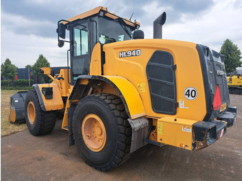 Wheel loader Hyundai HL940: picture 3