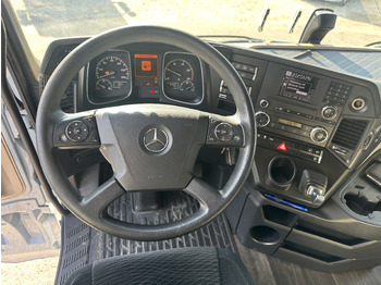 Tractor unit Mercedes Actros 18.48 18.41 18.40 18.44 18.46 18.45 18.42 18.48: picture 4
