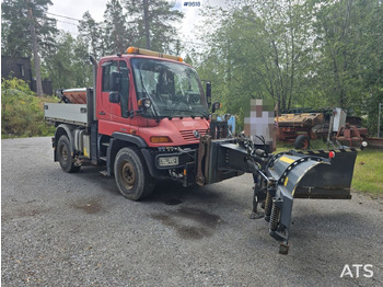 Snow removal vehicle MB Unimog with equipment: picture 2