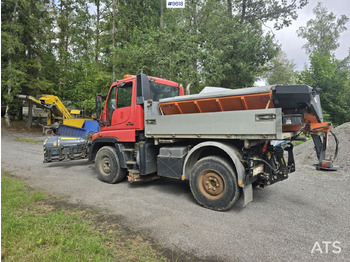 Snow removal vehicle MB Unimog with equipment: picture 3