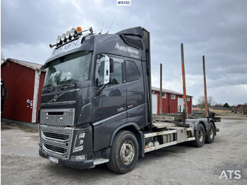 Timber truck VOLVO FH16