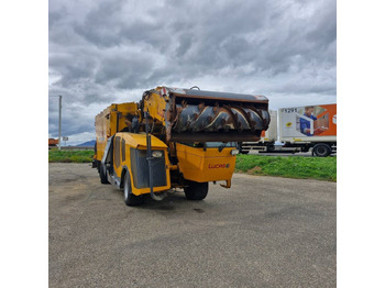 Forage mixer wagon LUCAS
