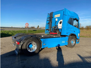 Tractor unit Volvo FM 460 / 1er Main endommagé: picture 4