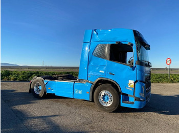 Tractor unit Volvo FM 460 / 1er Main endommagé: picture 3