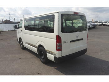 Lease a Toyota Hiace STANDARD ROOF 2.5L Diesel Manual Toyota Hiace STANDARD ROOF 2.5L Diesel Manual: picture 4