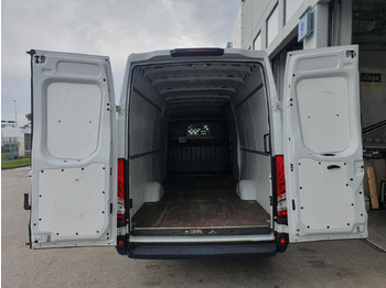 Passenger van IVECO Daily 35S16A8V: picture 5