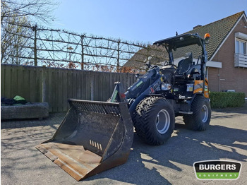 Compact track loader GIANT