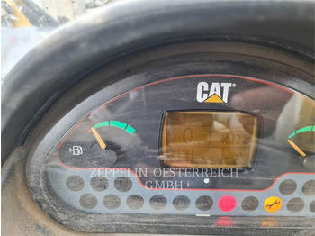 Telescopic handler CAT TH414: picture 5