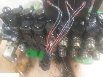 Hydraulic valve JOHN DEERE