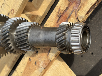 Drive shaft for Agricultural machinery John Deere 6630 Wał napędowy Łożyska L213000 L168395 L168396 L168396: picture 4 Drive shaft for Agricultural machinery John Deere 6630 Wał napędowy Łożyska L213000 L168395 L168396 L168396: picture 4