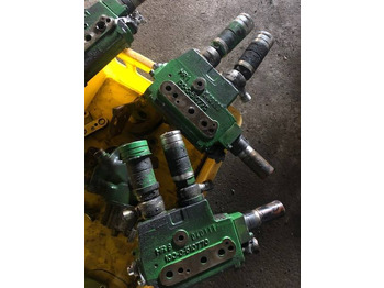 Hydraulic valve JOHN DEERE