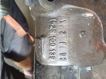 Spare parts for Farm tractor Valtra 6300 Massey Ferguson rozdzielacz podnośnika EHR: picture 2