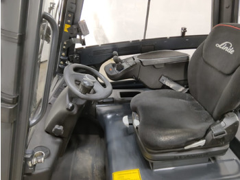 Electric forklift Linde E25HL-01/600: picture 4