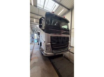 Tractor unit VOLVO FH 500