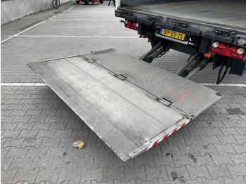 Closed box semi-trailer Schmitz Cargobull SCB S2 / Box Trailer / 2 axle / Loadlift / APK TUV 04-26: picture 5