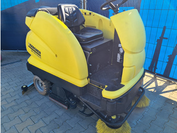 Scrubber dryer