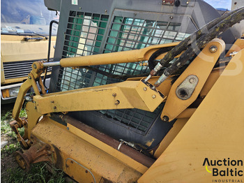 Skid steer loader Case 90 XT: picture 5