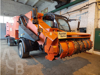 Livestock equipment KUHN