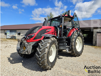 Farm tractor VALTRA T194